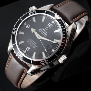 Swiss watch Omega Seamaster 007 series leather strap black ceramic circle digital scale three-hand automatic mechanical men's watch Swiss original movement Hong Kong