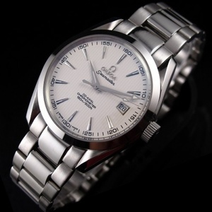 Swiss watch Omega Seamaster 231.10.42.21.02.001 ساعة رجالية 316 الفولاذ المقاوم للصدأ حزام أوتوماتيكي ميكانيكي أبيض للرجال HandOne to One طبق الاصل Montblanc HERITAGE SPIRIT Series U0111624 ساعة رجالية ميكانيكية