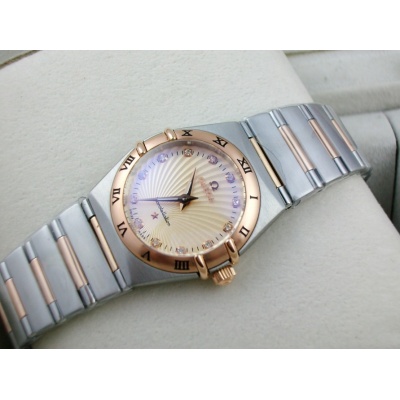 Omega Constellation Series Ladies Watch 18K Rose Gold Steel Band Roman Case Two-pin Diamond Scale Golden Sun Pattern Road Surface Swiss Quartz Ladies Watch - إضغط الصورة للإغلاق