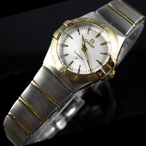 Schweizisk Omega OMEGA Constellation Quartz Double Eagle 18 K guld Ultratynde kvinder Hvid nudler Ding Scale Ladies Watch.