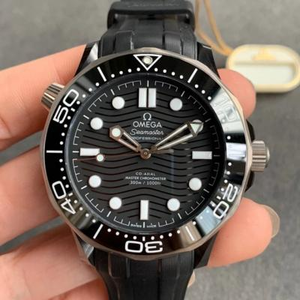 VS fabriks ny Omega Seamaster 300M sort keramisk etui, herres automatiske mekaniske dykkerur, naturlige gummibånd .98 75790981205 ZF fabrik Patek Philippe AQUANAUT ubåd explorer serie 5167 / 1A-001 automatiske mekaniske granater herreur.