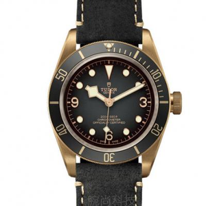 XF Tudor Beckham mit dem gleichen Modell - der neueste Kaiser Tuo Biwan Bronze-kleine KupferSchild mit einer Eins zu ein Herrenuhr ausgestattet