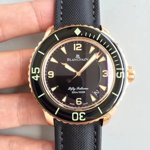 ZF Blancpain 50?/50 Buscar ZF Blancpain 50? La última versión enviada, viene con un par de hebilla de la correa, dos destornilladores y dos tornillos para los oídos