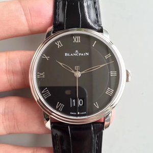 HG factory reproduit l’élégante montre de fenêtre de grande date de la série Villeret de Blancpain, simple modèle de visage noir
