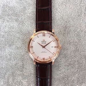 mk replika Omega De Ville 424.53.40.20.02.001 klocka.